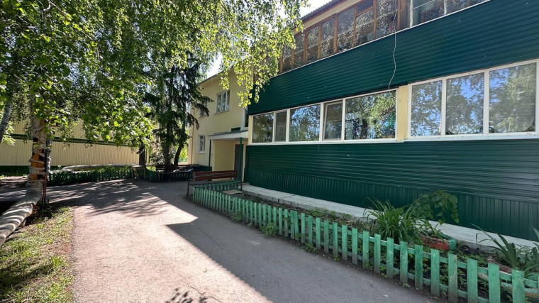 В Сенгилее капитально отремонтировали фасад двухэтажки по Дмитриева, 5. В Сенгилее капитально отремонтировали фасад двухэтажки по Дмитриева, 5.